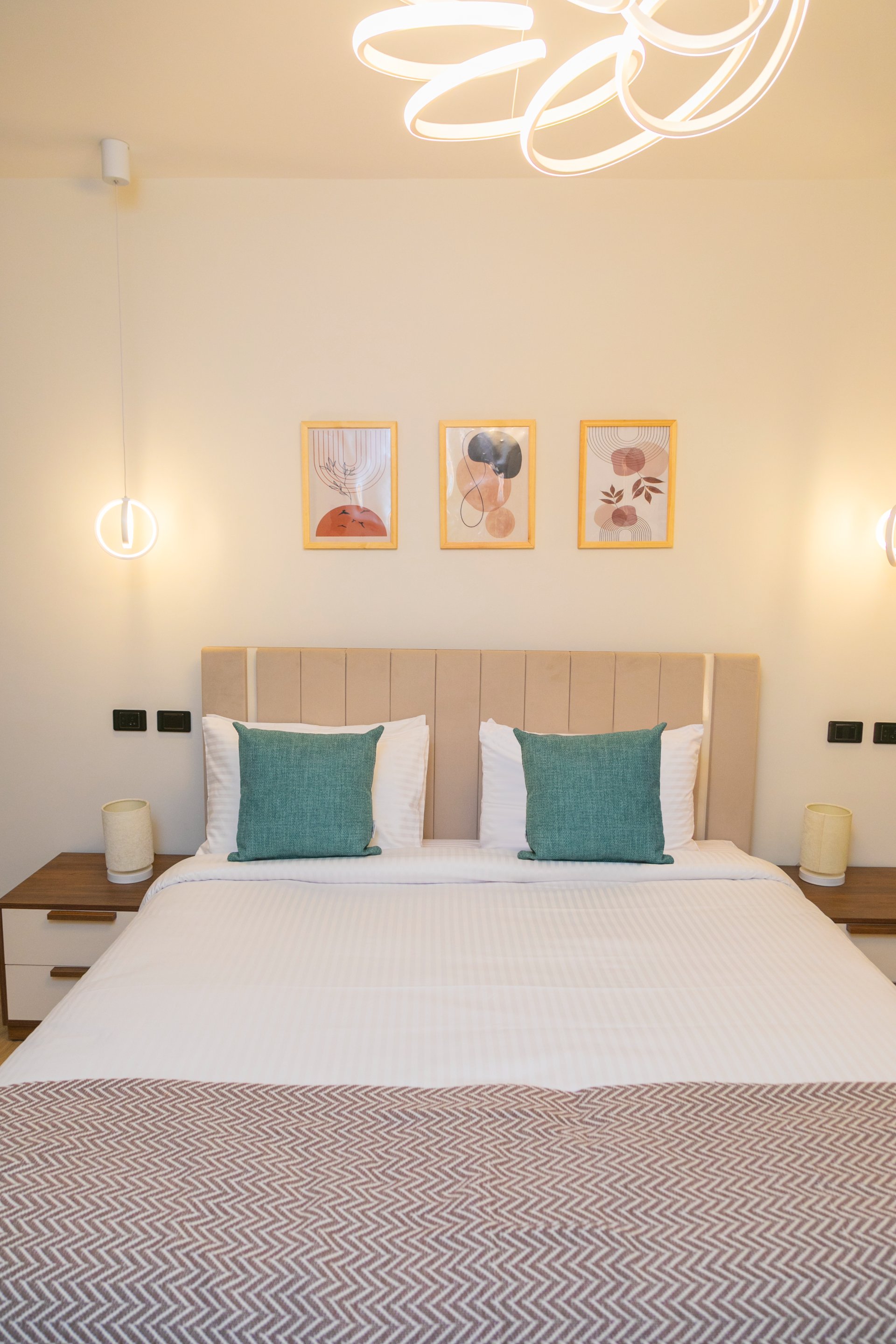 2BR Caramel Apartment in Rehab City view 4