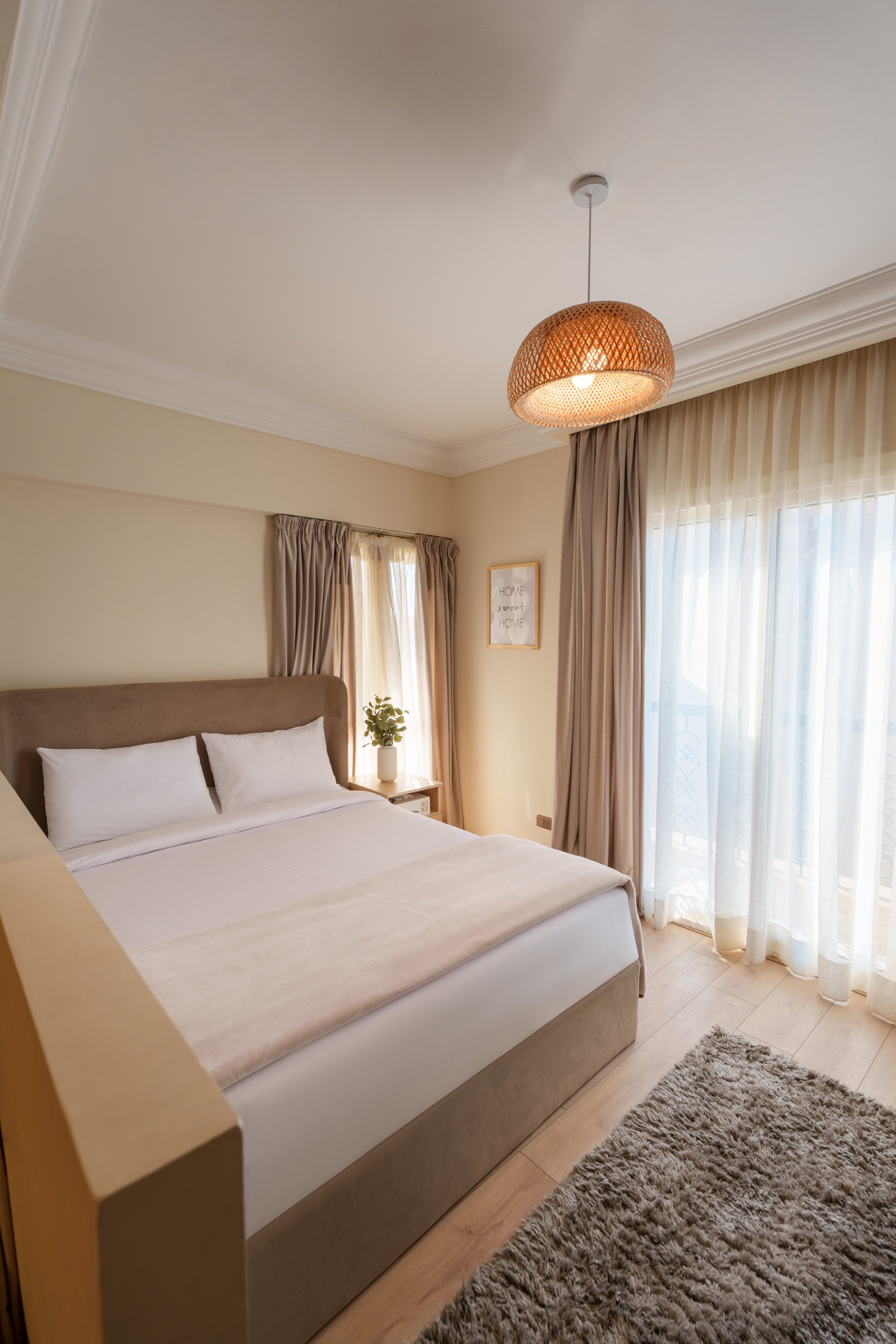 3BR Boho Apartment in Rehab City view 4