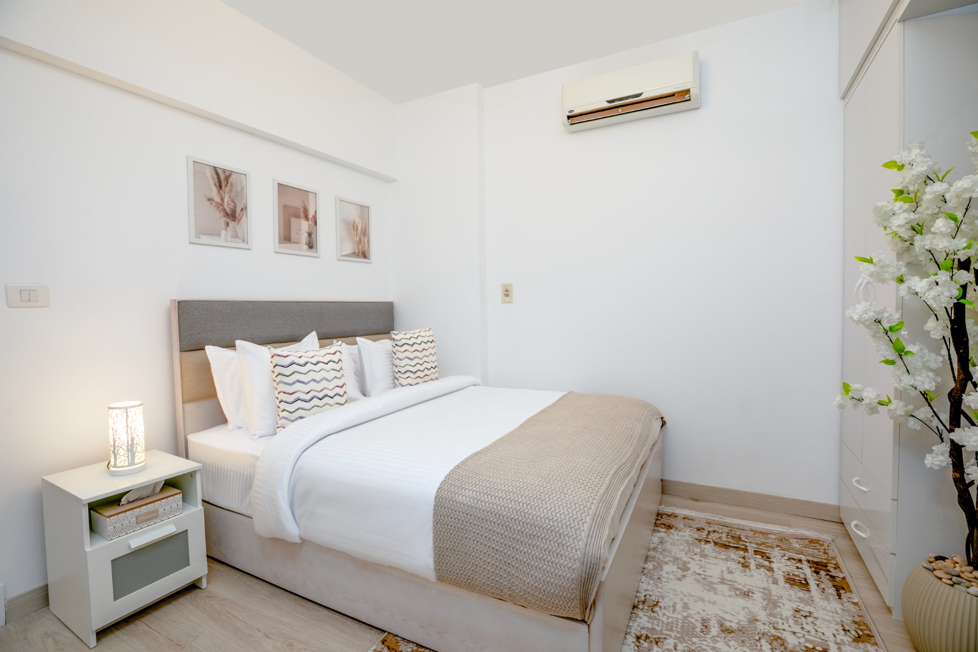 2BR Vanilla Apartment with Garden in Rehab City view 3