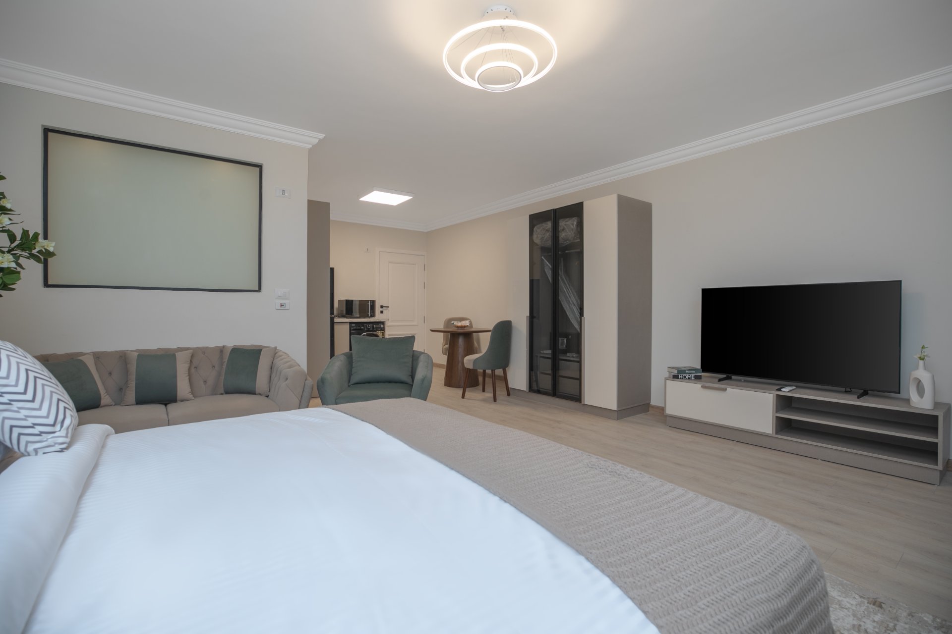 Suite in Rehab City view 3